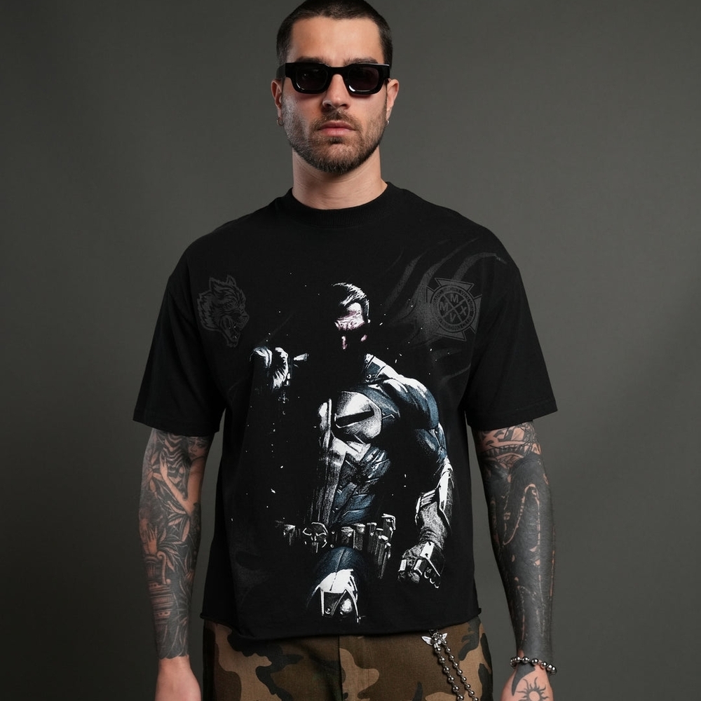 Darc Sport Punisher Grunge Mid-Length Raw Hem Tee in Black - Picture 2 of 10